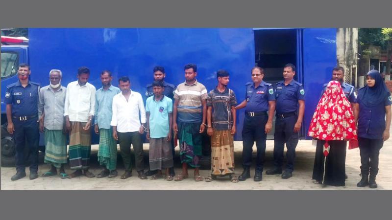 নন্দীগ্রামে পুলিশের পৃথক অভিযানে সাজাপ্রাপ্ত আসামিসহ গ্রেফতার ৮